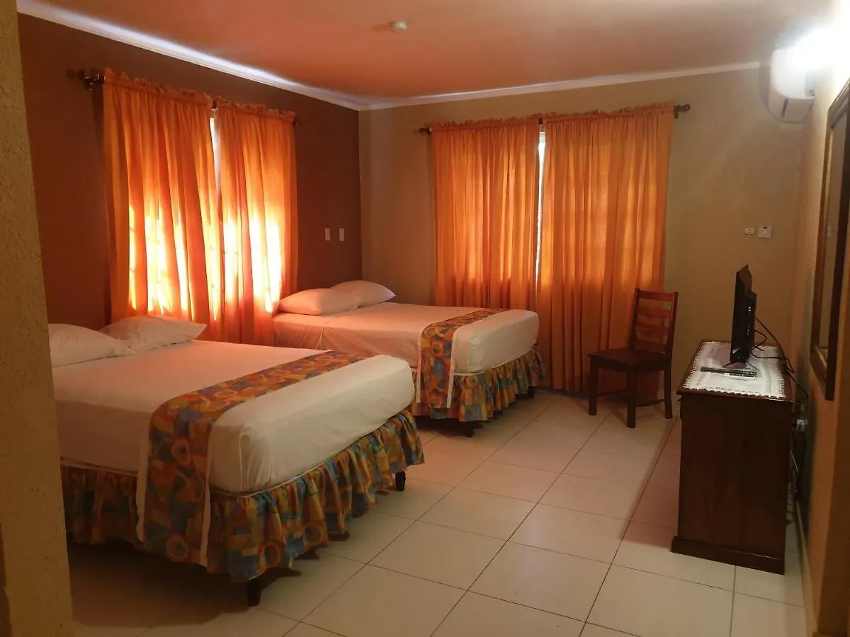 Palm Bay Guest House & Restaurant Montego Bay Giamaica
