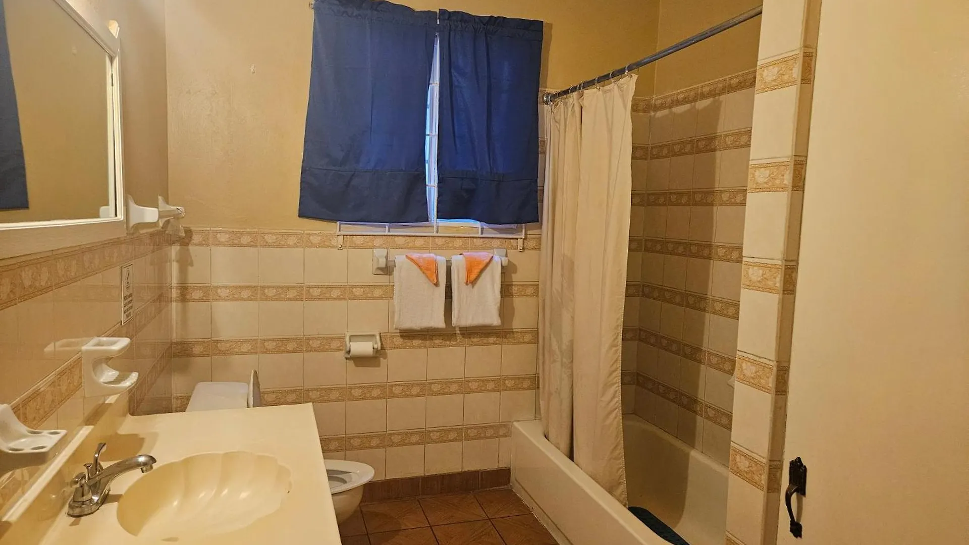 Palm Bay Guest House & Restaurant Montego Bay