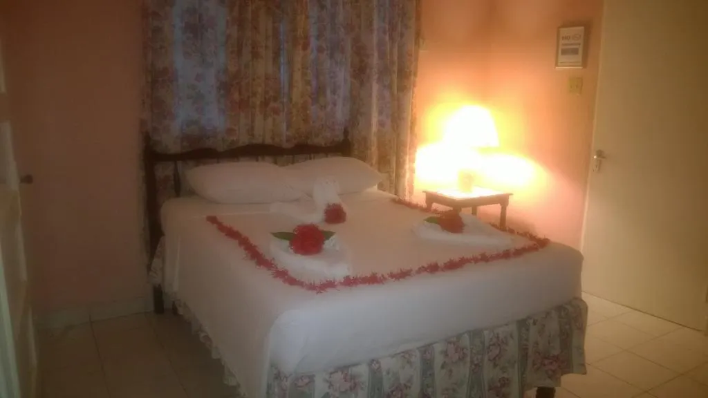 Palm Bay Guest House & Restaurant Montego Bay