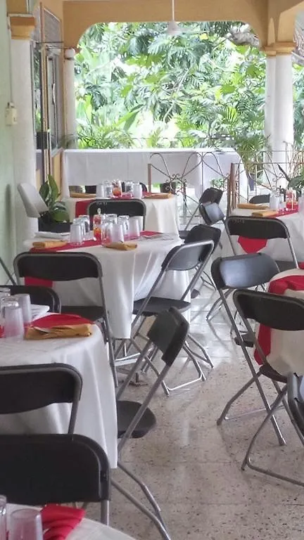 Palm Bay Guest House & Restaurant Montego Bay Giamaica