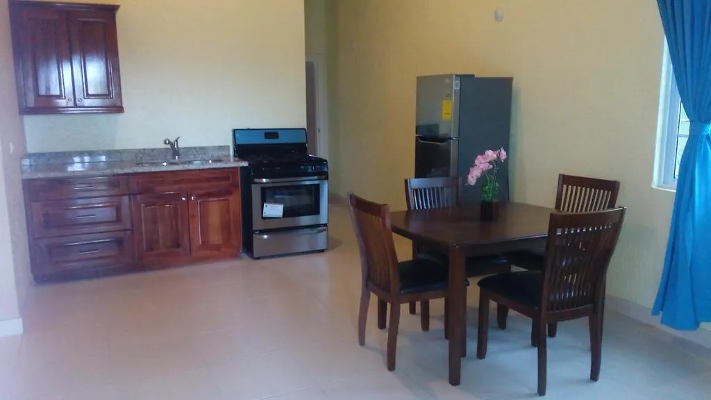 Palm Bay Guest House & Restaurant Montego Bay Giamaica